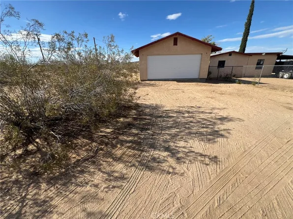 1567 Dakota Ln, Landers, CA 92285