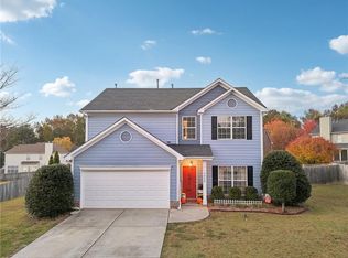 2928 Belfaire Lake Dr, Dacula, GA 30019