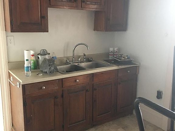 5th image of 277 Ten Eyck St #275