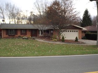 1405 Maxwell Hill Rd, Beckley, WV 25801