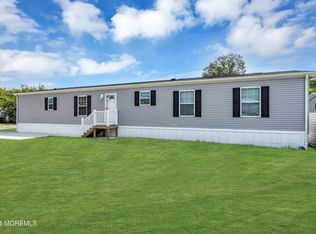 1 Osprey Ct, Manchester Township, NJ 08759