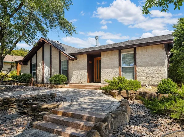 11067 Wallbrook Dr, Dallas, TX 75238