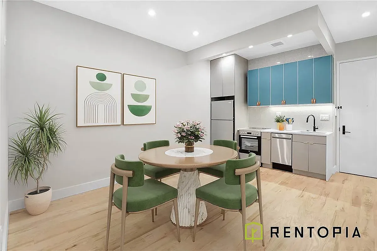 Building Photo - 725 Metropolitan Ave #4E