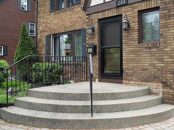 2nd image of 204 Monroe Dr