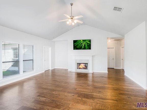 4th image of 26035 Glenbrooke Dr