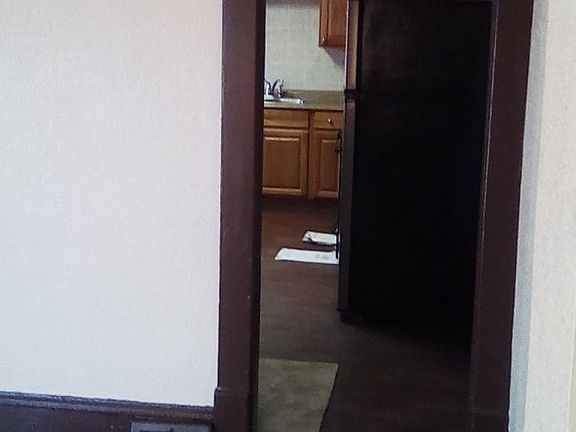 Kitchen to livingroom