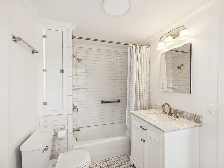 42 Osborne Ln — Photo 8