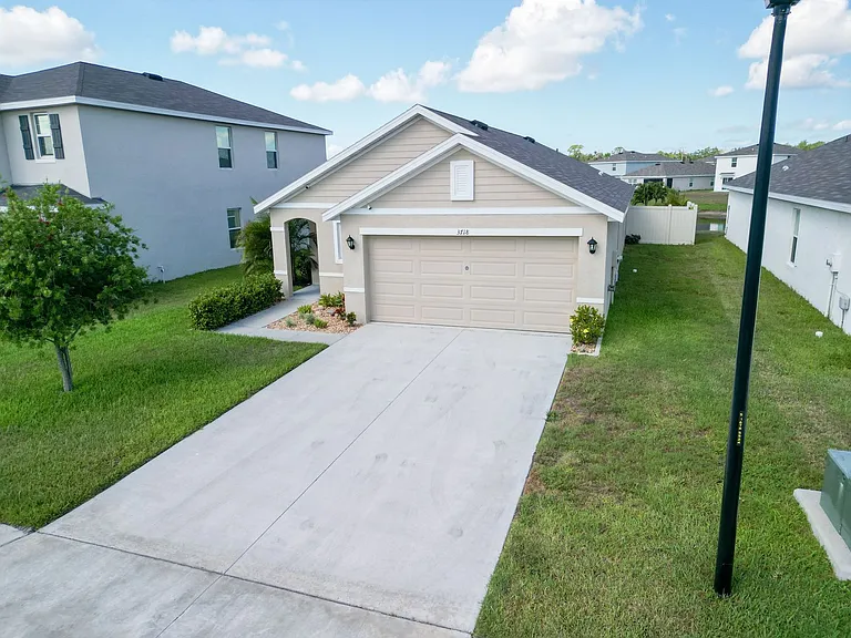 3718 Mannered Gold Ave — Photo 42