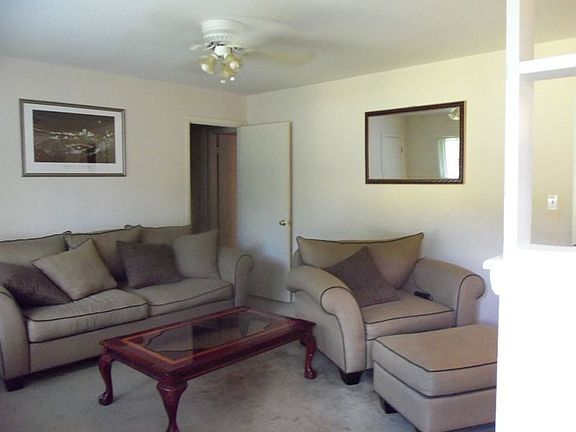 4th image of 738 Marquette Dr