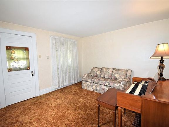 5th image of 3357 Pike St