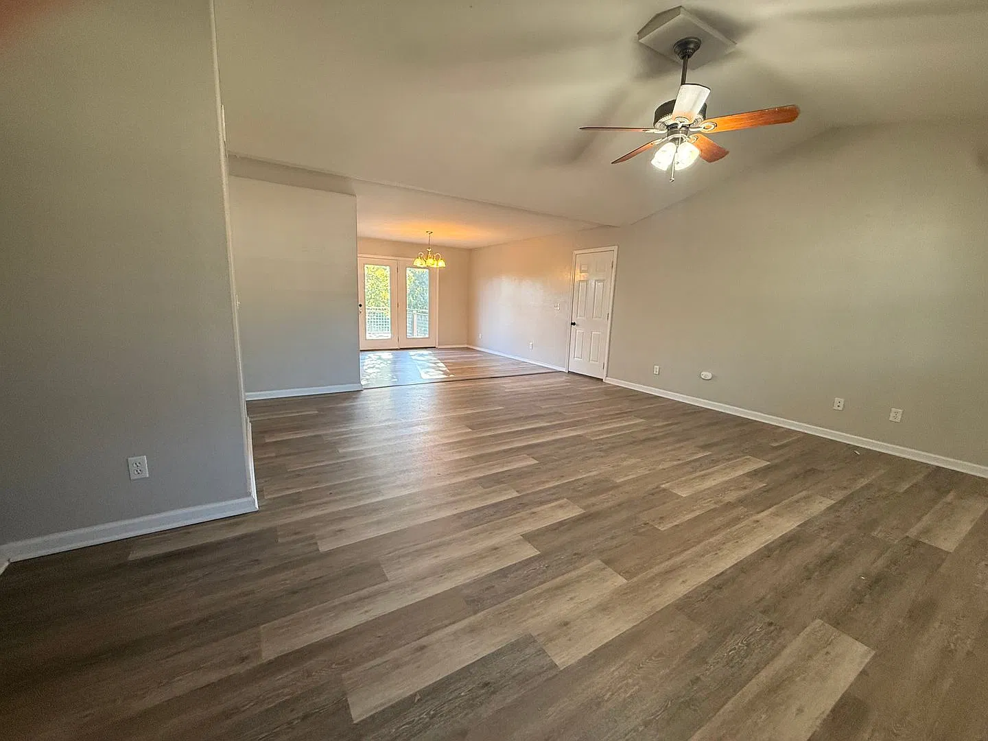 6327-SF-GP1 — Photo 2