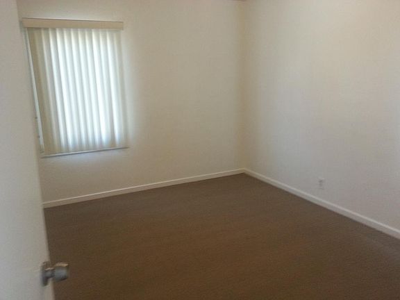 2nd image of 727 Whipple Ave APT 2