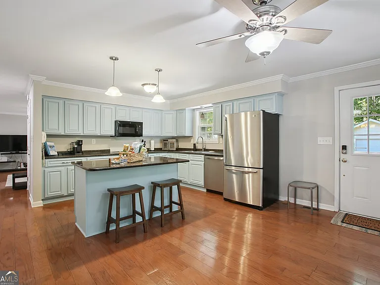 102 Hickory Dr — Photo 11