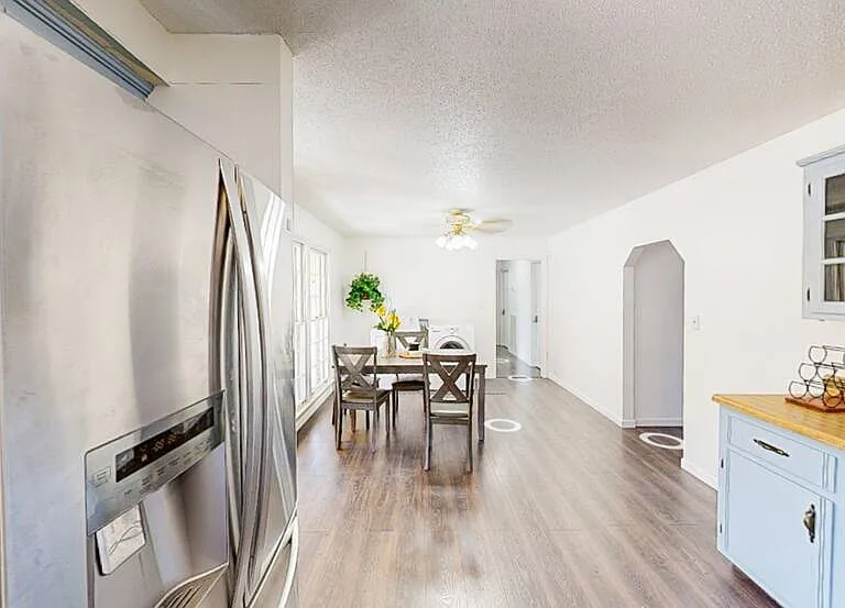 1820 Whispering Hills Trl — Photo 4