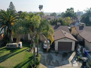 403 W Center Ave, Earlimart, CA 93219