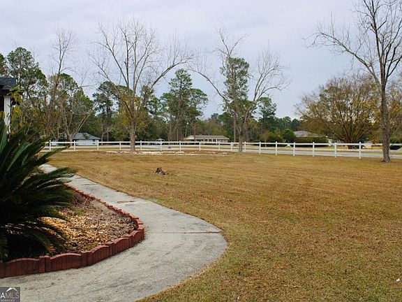 4th image of 125 Trailwood Rd