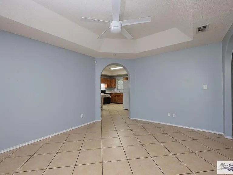 2804 Vienna St — Photo 3