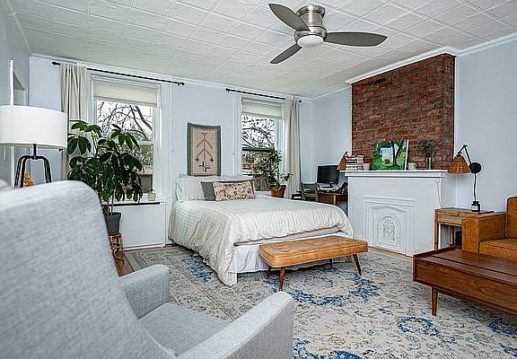 4th image of 214 Dean St #3