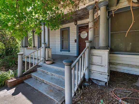 4th image of 1447 W Caldwell Avenue
