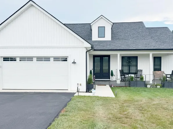 875 Morewood Rd, Hardy, VA 24101