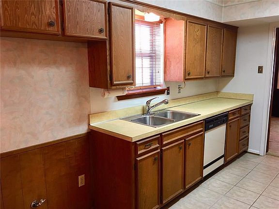 5th image of 3214 Shenandoah Dr