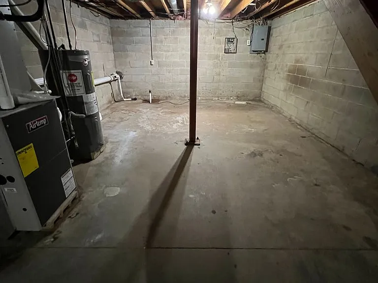 1610 W Diamond St — Photo 25