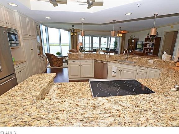 3rd image of 4137 Bay Beach Ln Unit 581