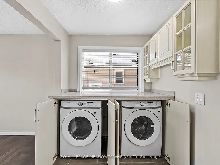 176 Longfield Rd #UPPER — Photo 12