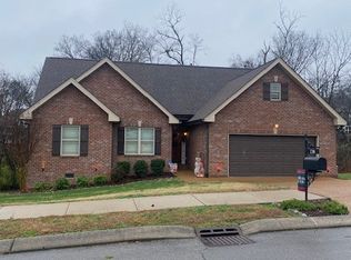 238 Hickory Point Dr, Lebanon, TN 37087