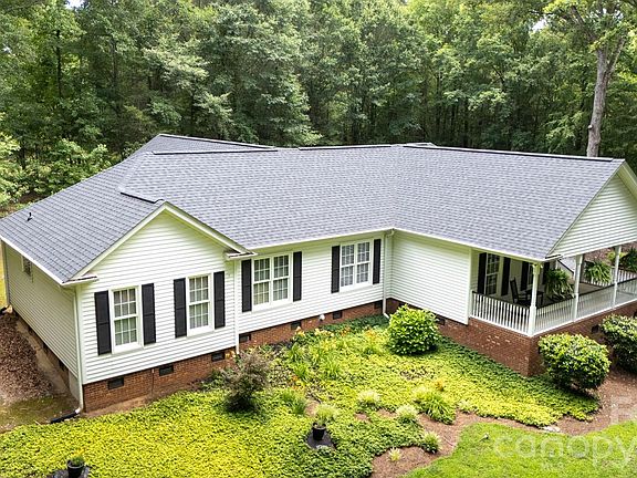 5th image of 3540 Harmony Rd