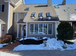 181 Salem St APT 3, Woburn, MA 01801