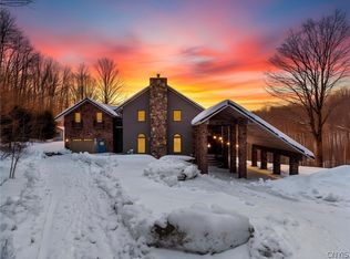 150 Valleygate Dr, Parish, NY 13131