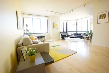 Rented by Avery New York