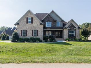 8937 Grove Park Dr, Oak Ridge, NC 27310