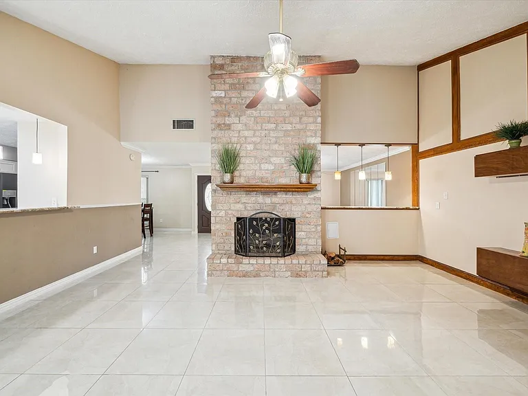 21423 Park Valley Dr — Photo 7