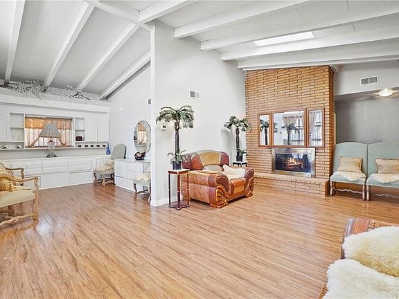 4th image of 24741 Daisy Ave #4