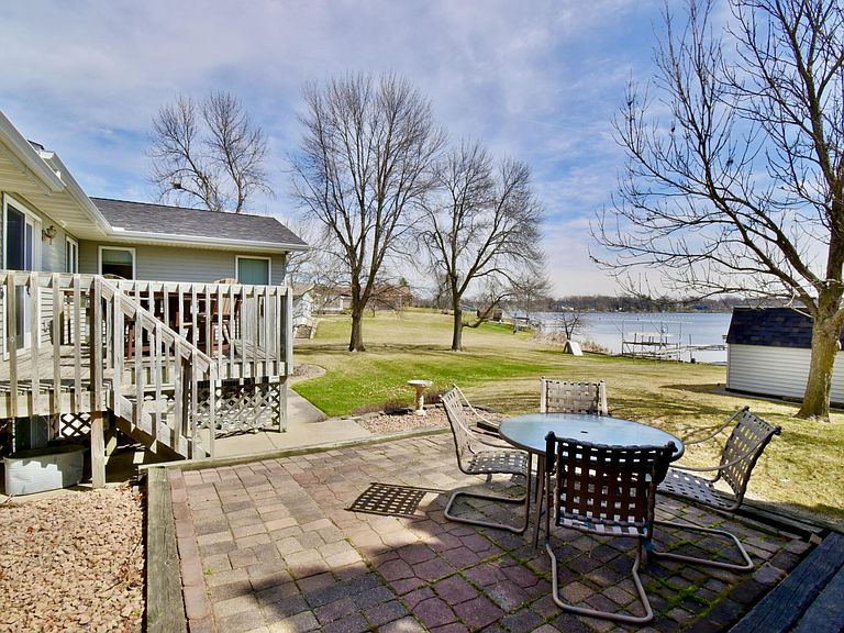 Listing photo 4