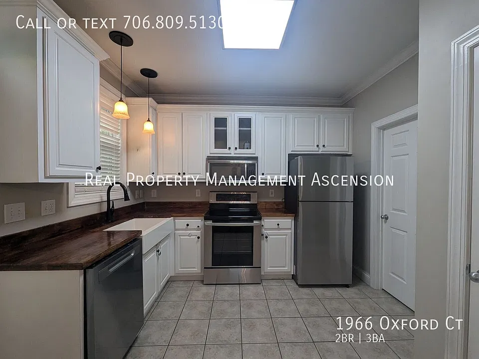 1966 Oxford Ct