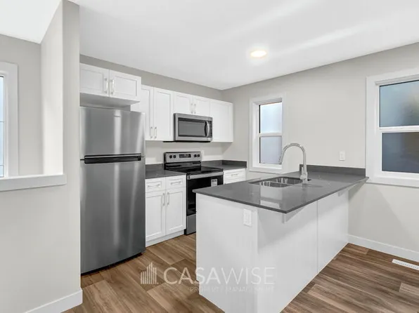 8075G Cedric Mah Rd NW #Gs, Edmonton, AB T5G 2S5