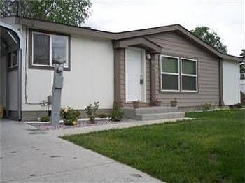 1st image of 9883 Highland Dr NE