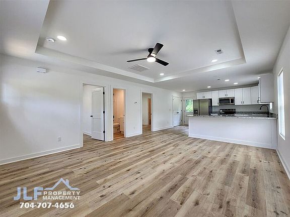 3rd image of 1302 Rainbow Dr