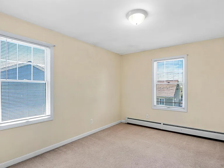 40 Magnolia St #A — Photo 10
