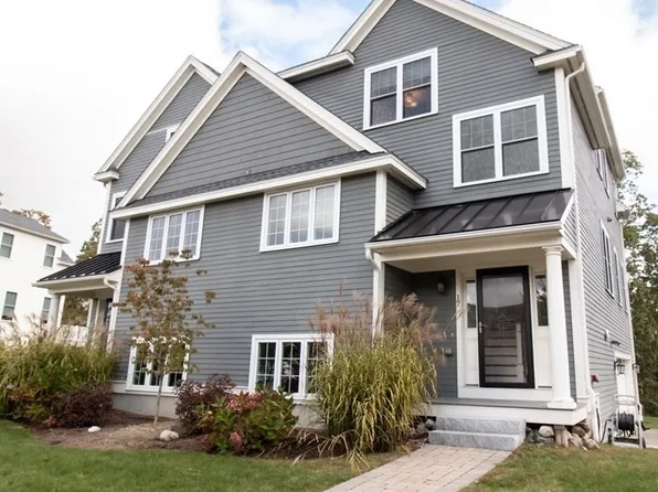 17 Clarks Hill Ln #17, Framingham, MA 01702