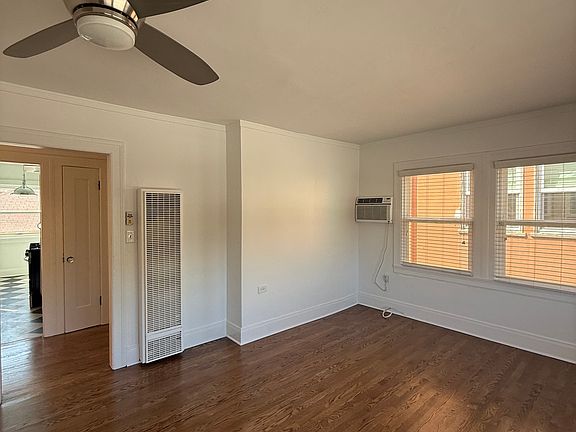 4th image of 1703 Hillhurst Ave #1/2