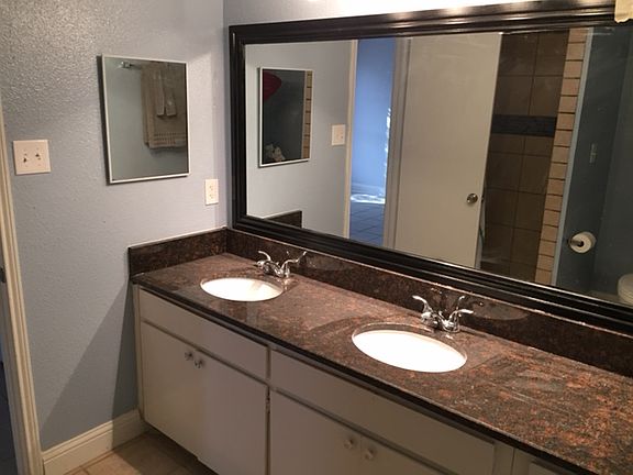 2nd image of 1909 Valley Dr