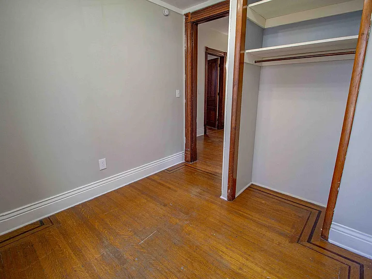 2709 S 3rd St — Photo 13