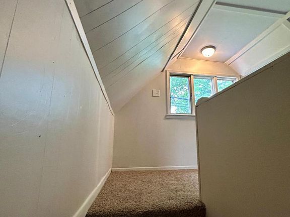 4th image of 525 1/2 Mill St #525