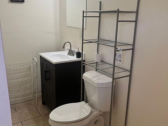 4th image of 3420 Bloomingdale Ct