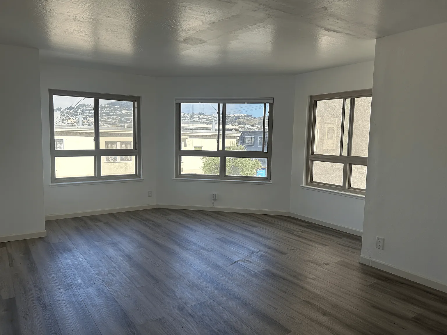 1 bed, 850 sqft, $2,600 — Photo 4