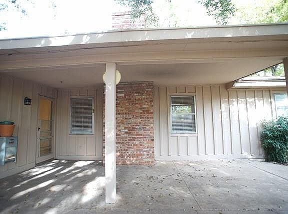 2nd image of 2609 Maxwell Dr